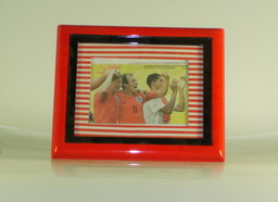 Lacquer picture frame